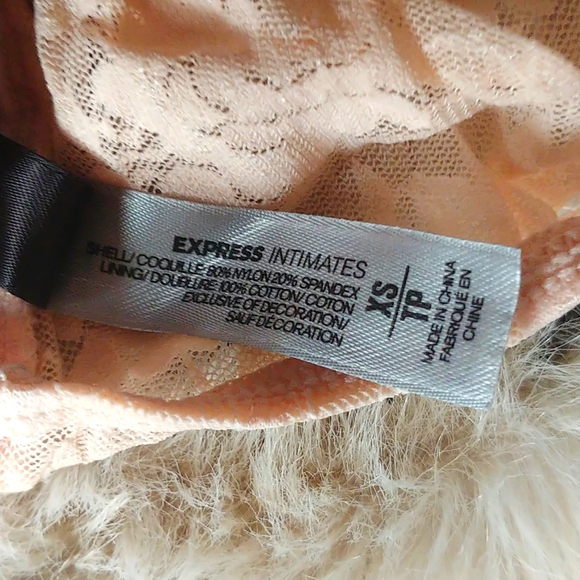 EXPRESS Lace Bandeau - Picture 8 of 8